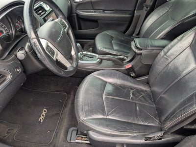 2013 Chrysler 200 Limited
