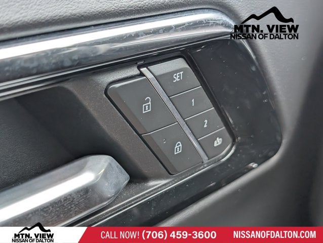 2025 Chevrolet Suburban LT