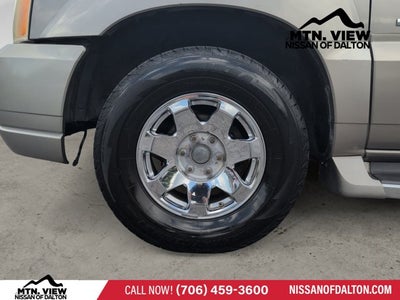 2003 Cadillac Escalade Base