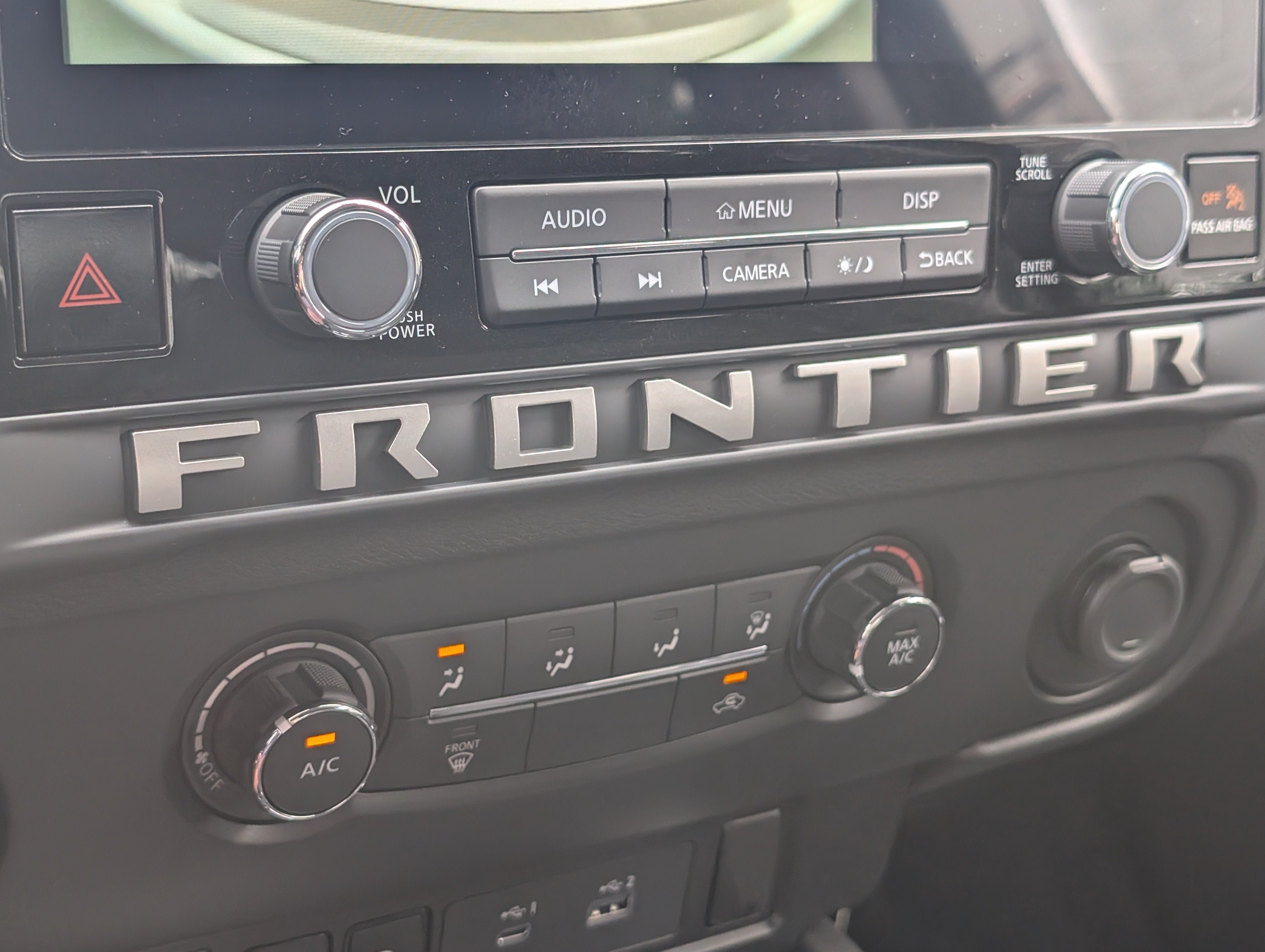 2027 Nissan Frontier SV