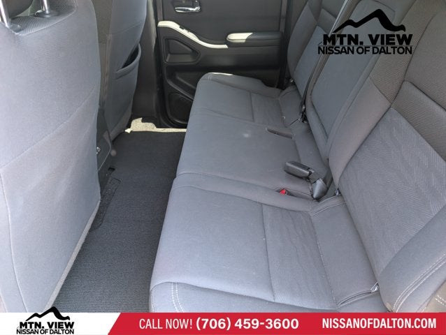 2024 Nissan Frontier SV