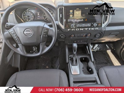 2025 Nissan Frontier SV