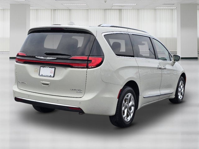 2021 Chrysler Pacifica Base