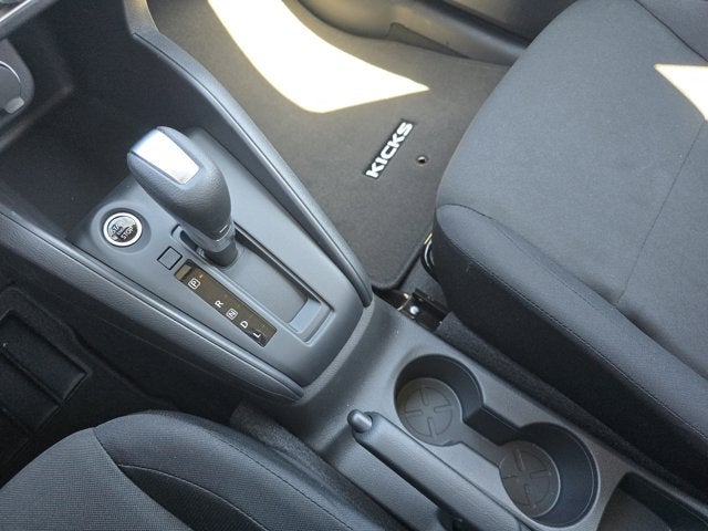 2025 Nissan KICKS PLAY Base - Photo 17