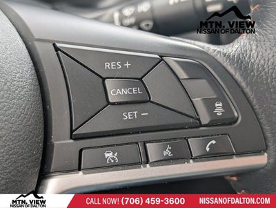 2022 Nissan Kicks SR