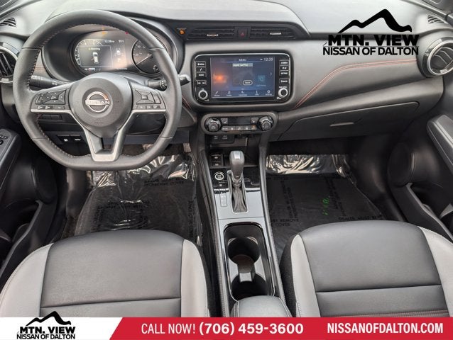 2022 Nissan Kicks SR