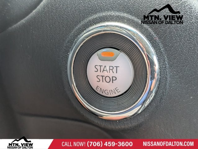 2016 Nissan Pathfinder SV