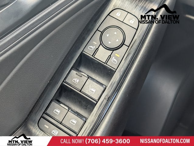 2025 Nissan Rogue S