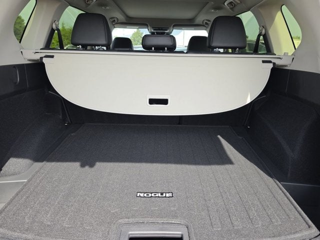 2026 Nissan Rogue Dark Armor - Photo 11