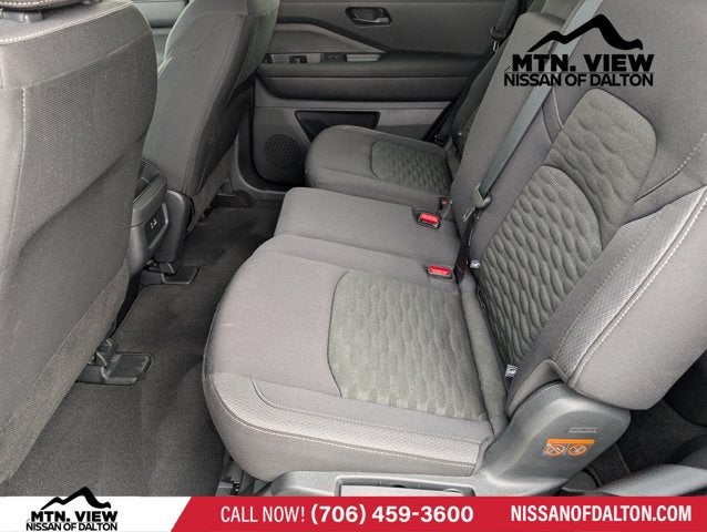 2025 Nissan Pathfinder S