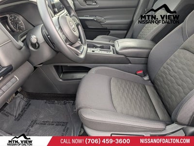 2025 Nissan Pathfinder S