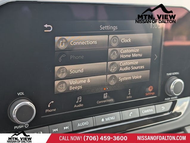 2025 Nissan Pathfinder S
