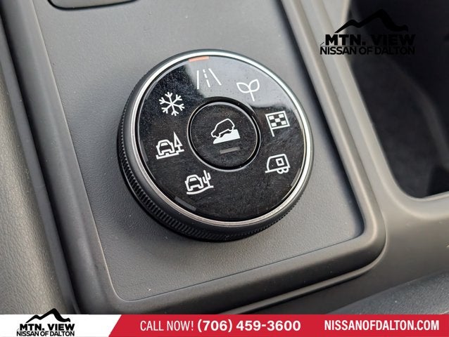 2025 Nissan Pathfinder S