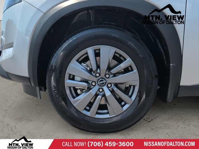 2025 Nissan Pathfinder S