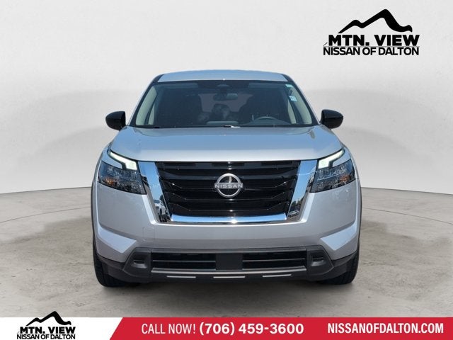 2025 Nissan Pathfinder S