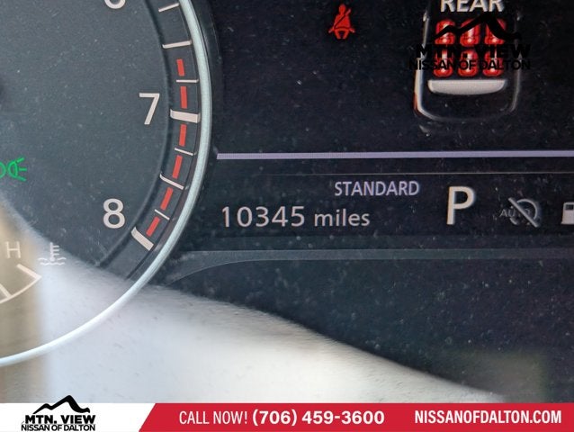2025 Nissan Pathfinder SV