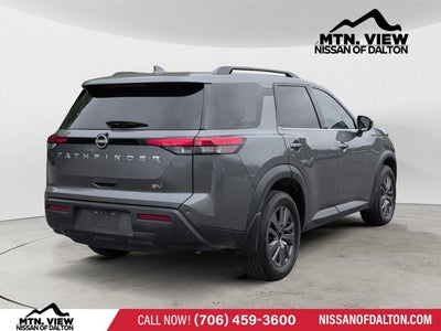 2024 Nissan Pathfinder SV