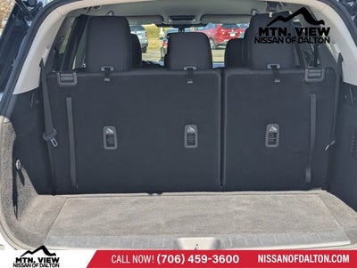 2022 Nissan Pathfinder SV