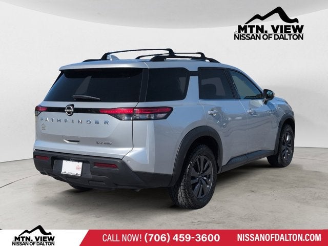 2022 Nissan Pathfinder SV