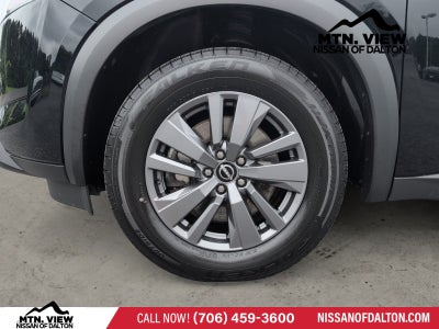 2025 Nissan Pathfinder SV