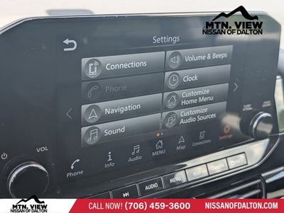 2023 Nissan Pathfinder SL