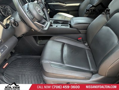 2023 Nissan Pathfinder SL