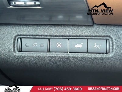 2025 Nissan Pathfinder Platinum