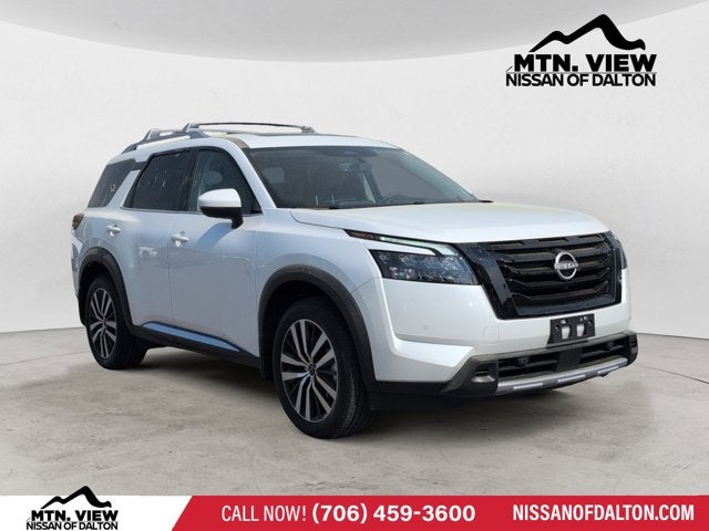 2025 Nissan Pathfinder Platinum