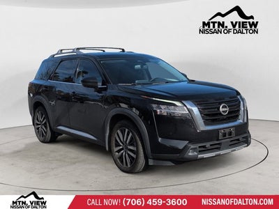 2022 Nissan Pathfinder Platinum
