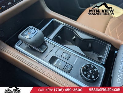 2024 Nissan Pathfinder Platinum