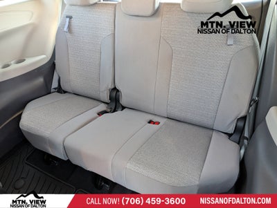 2022 Toyota Sienna LE