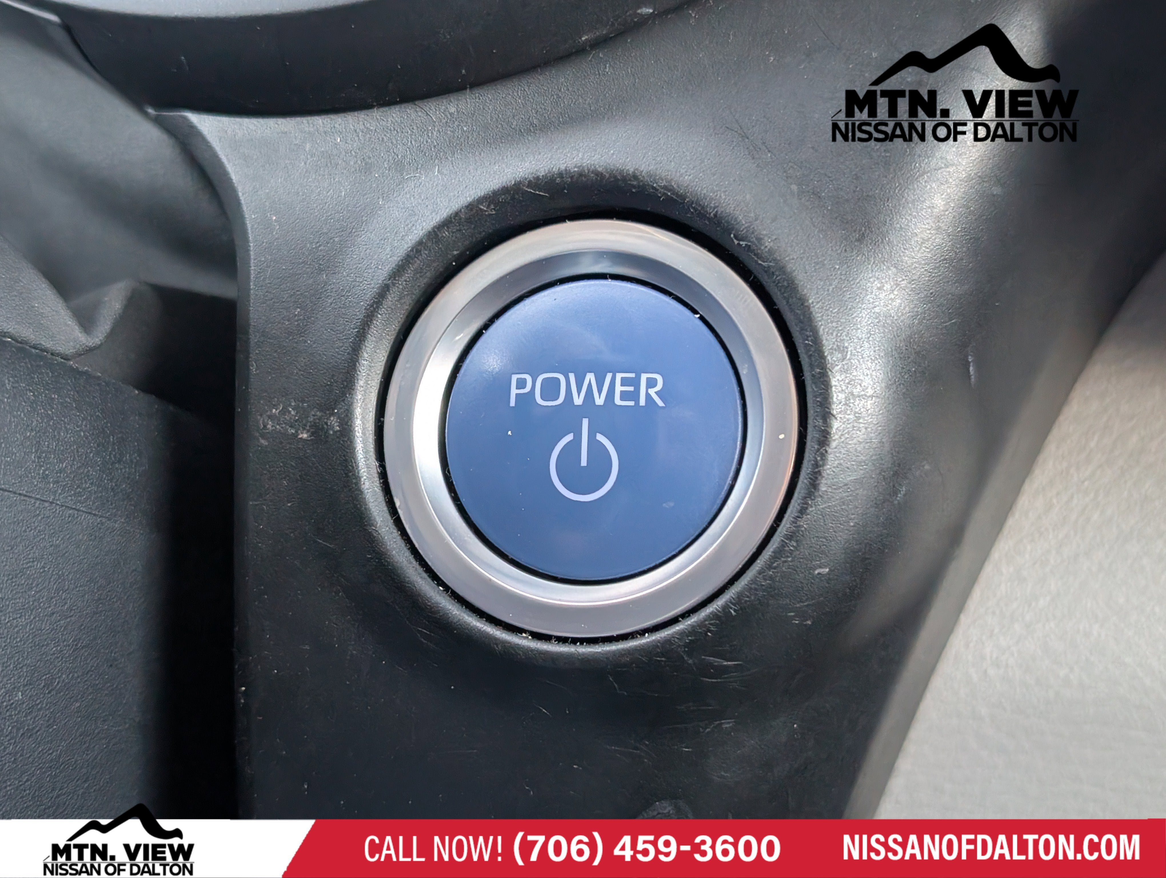 2022 Toyota Sienna LE