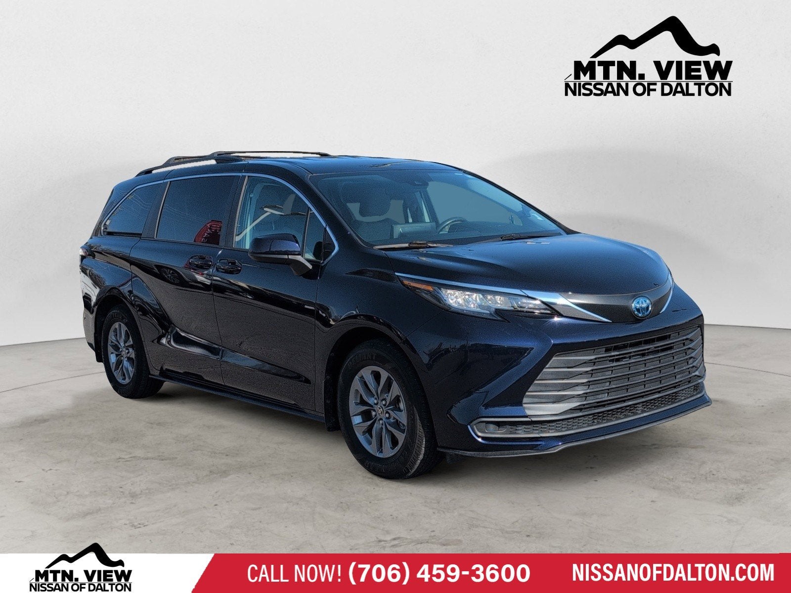 2022 Toyota Sienna LE