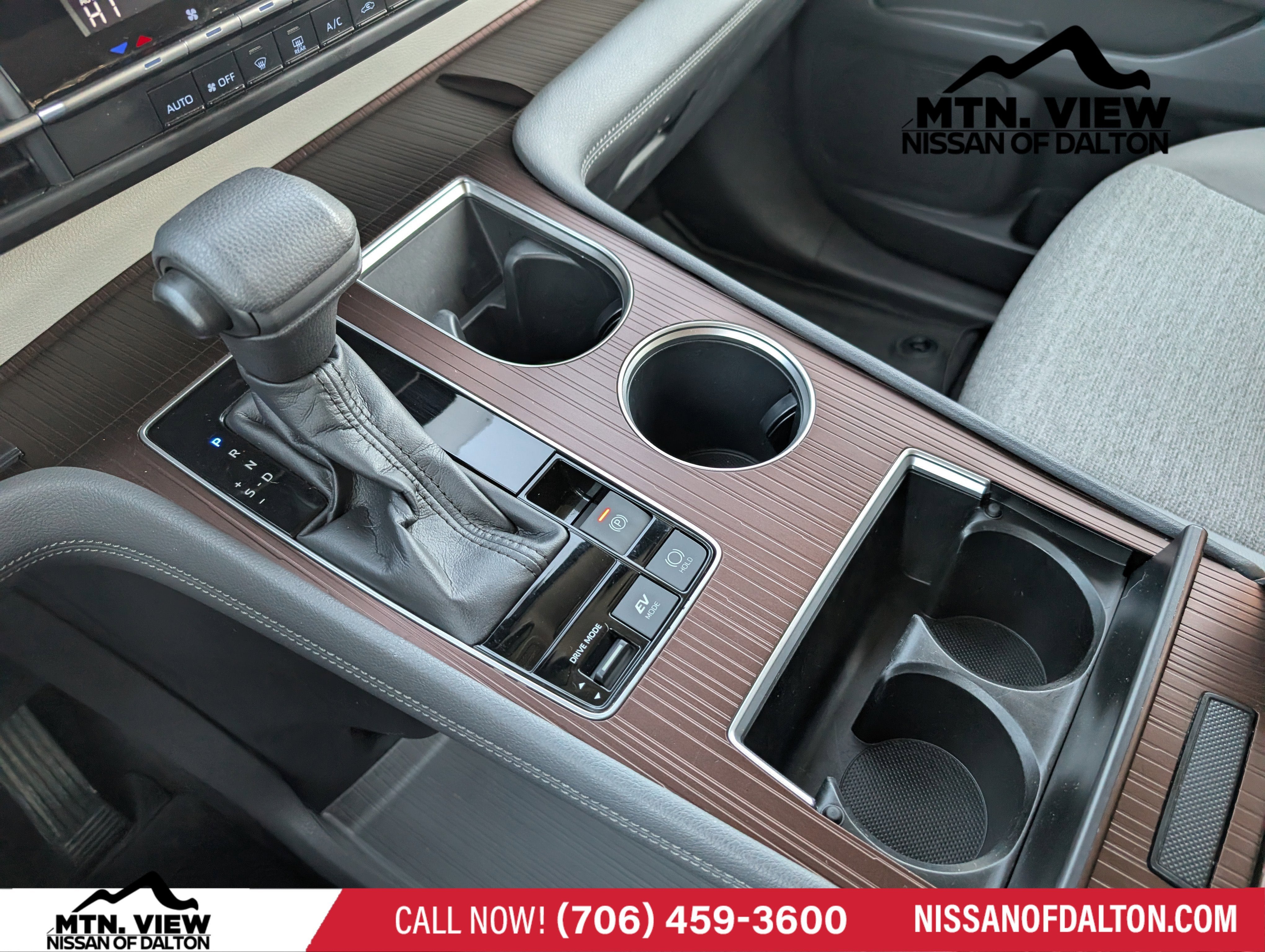 2022 Toyota Sienna LE