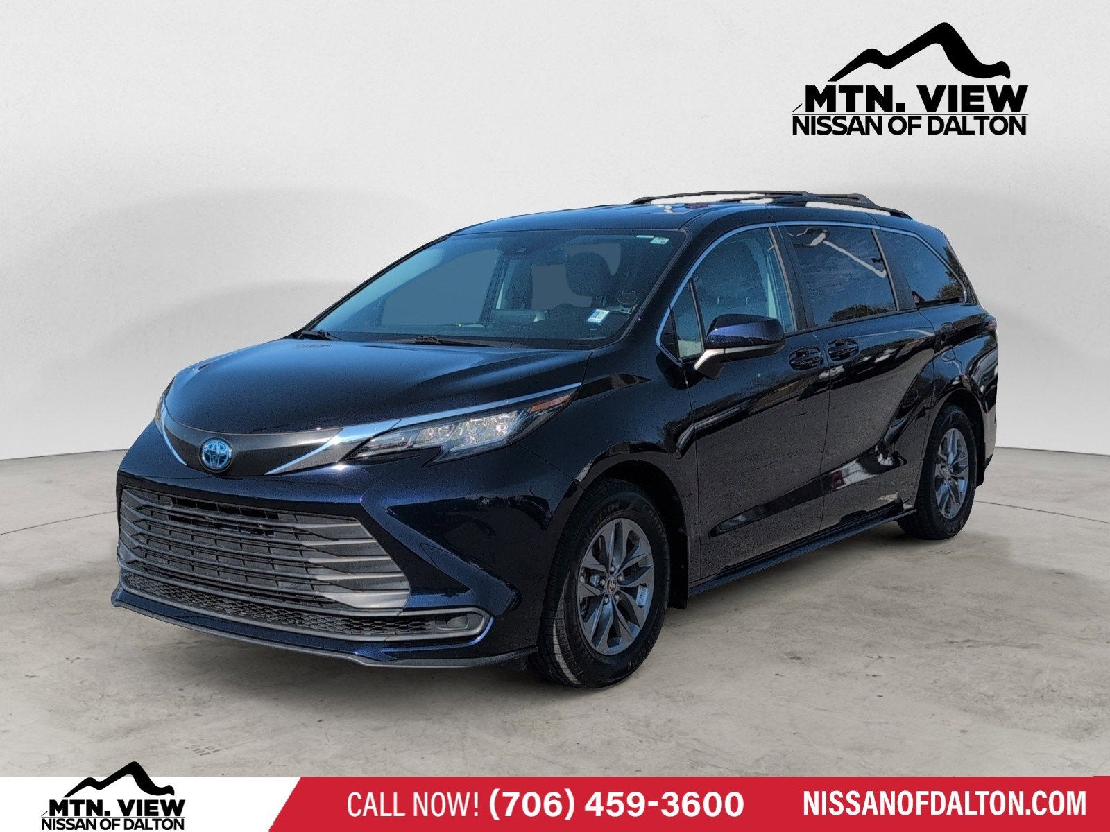 2022 Toyota Sienna LE