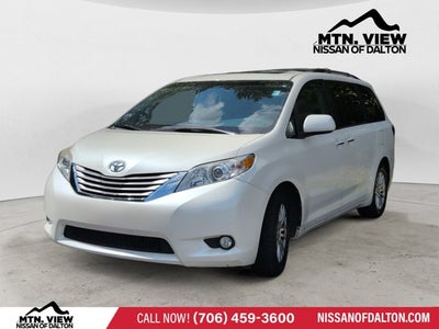 2017 Toyota Sienna XLE
