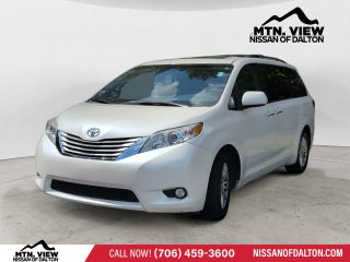 2017 Toyota Sienna XLE