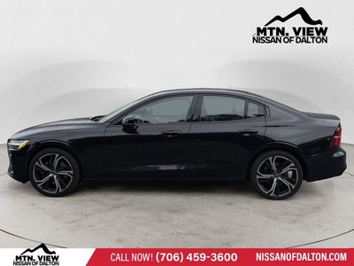2024 Volvo S60 Core Dark Theme