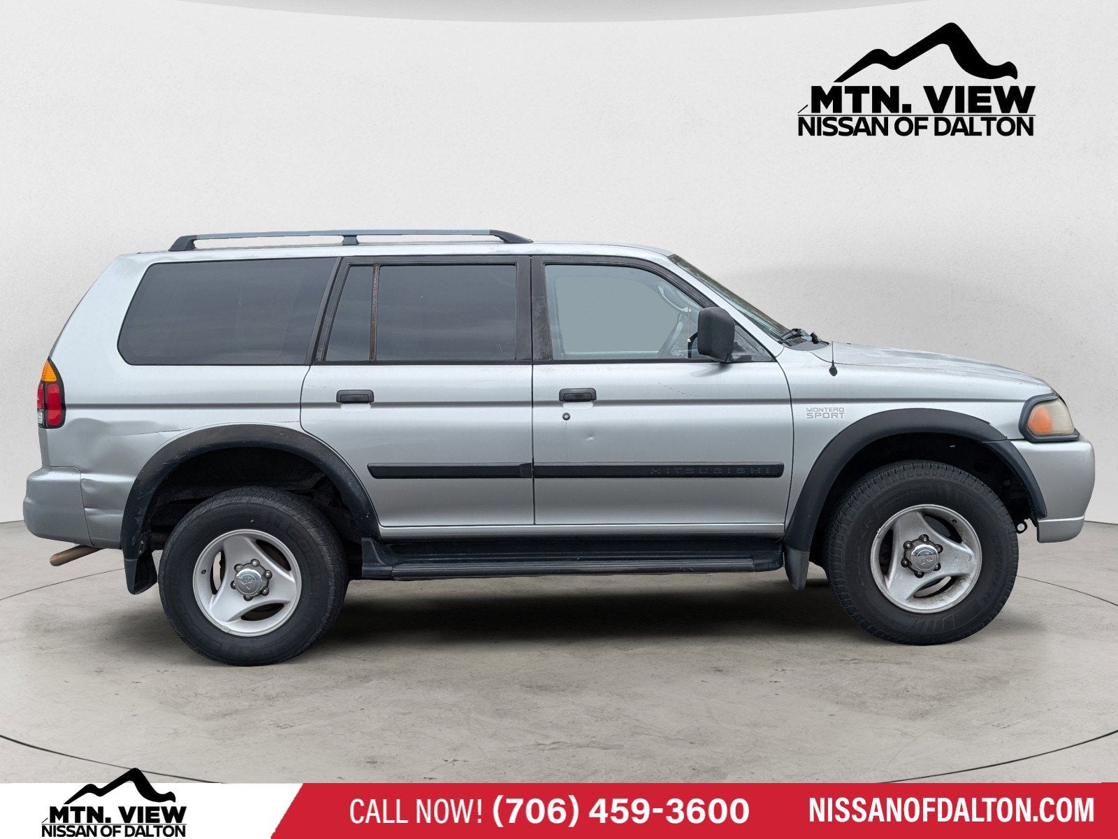 2001 Mitsubishi Montero Sport ES