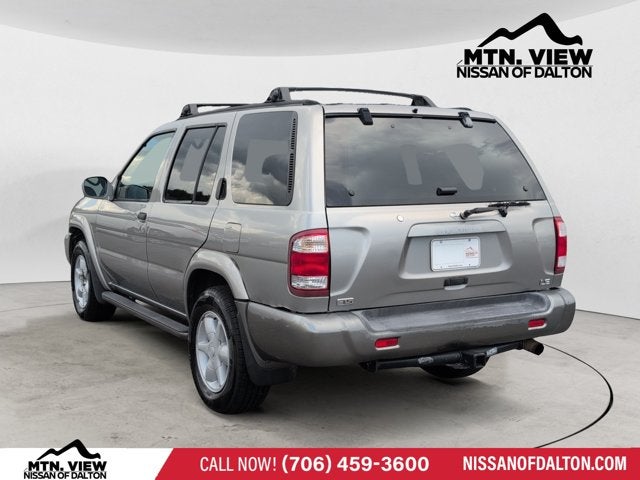 2001 Nissan Pathfinder LE