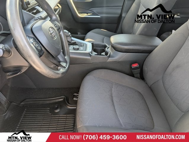 2020 Toyota RAV4 Hybrid XLE