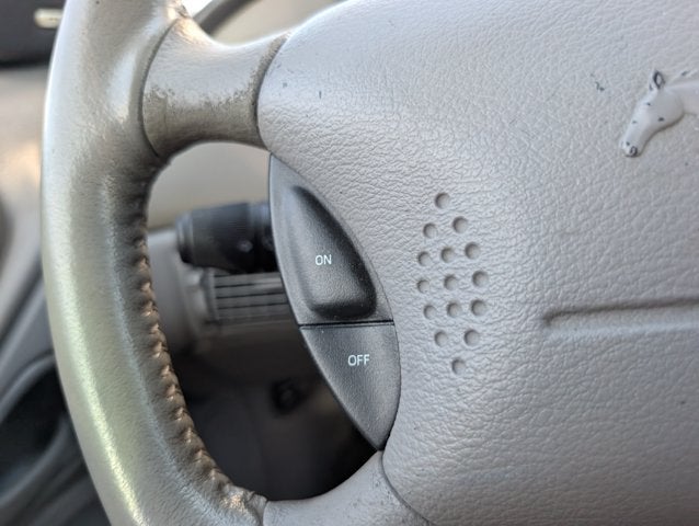 2004 Ford Mustang V6