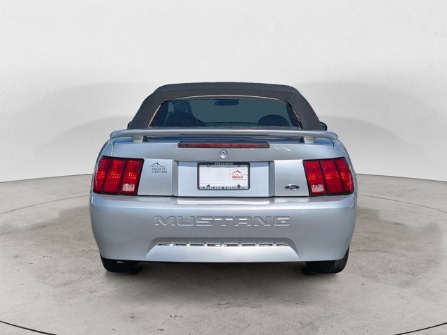 2004 Ford Mustang V6
