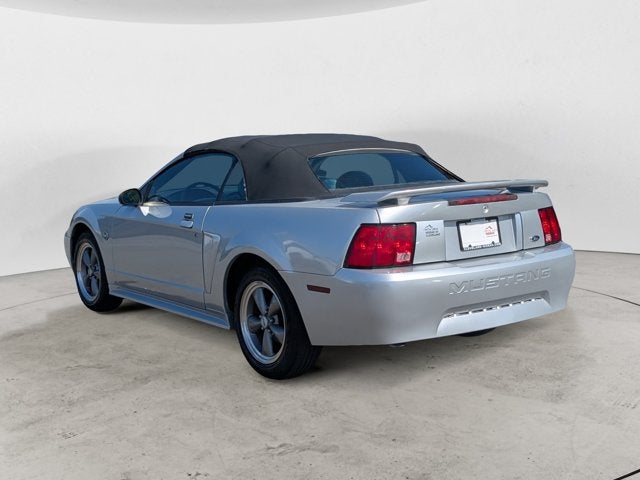 2004 Ford Mustang V6