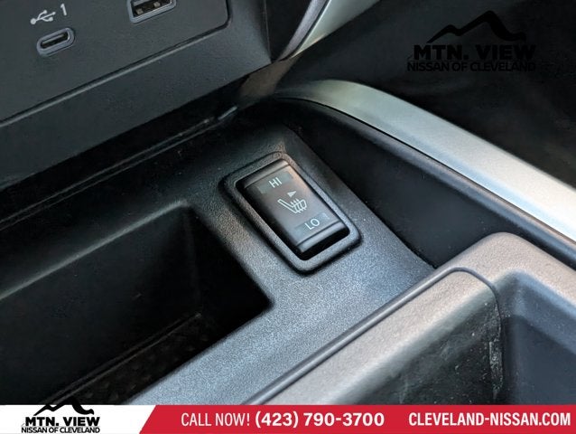 2020 Nissan Titan SV