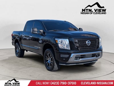 2020 Nissan Titan SV