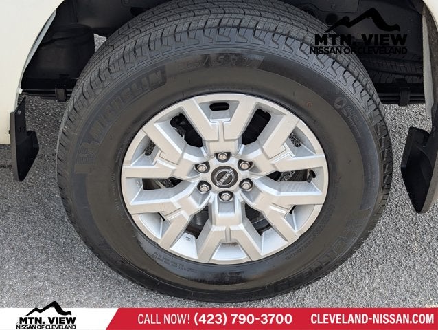 2024 Nissan Frontier SV