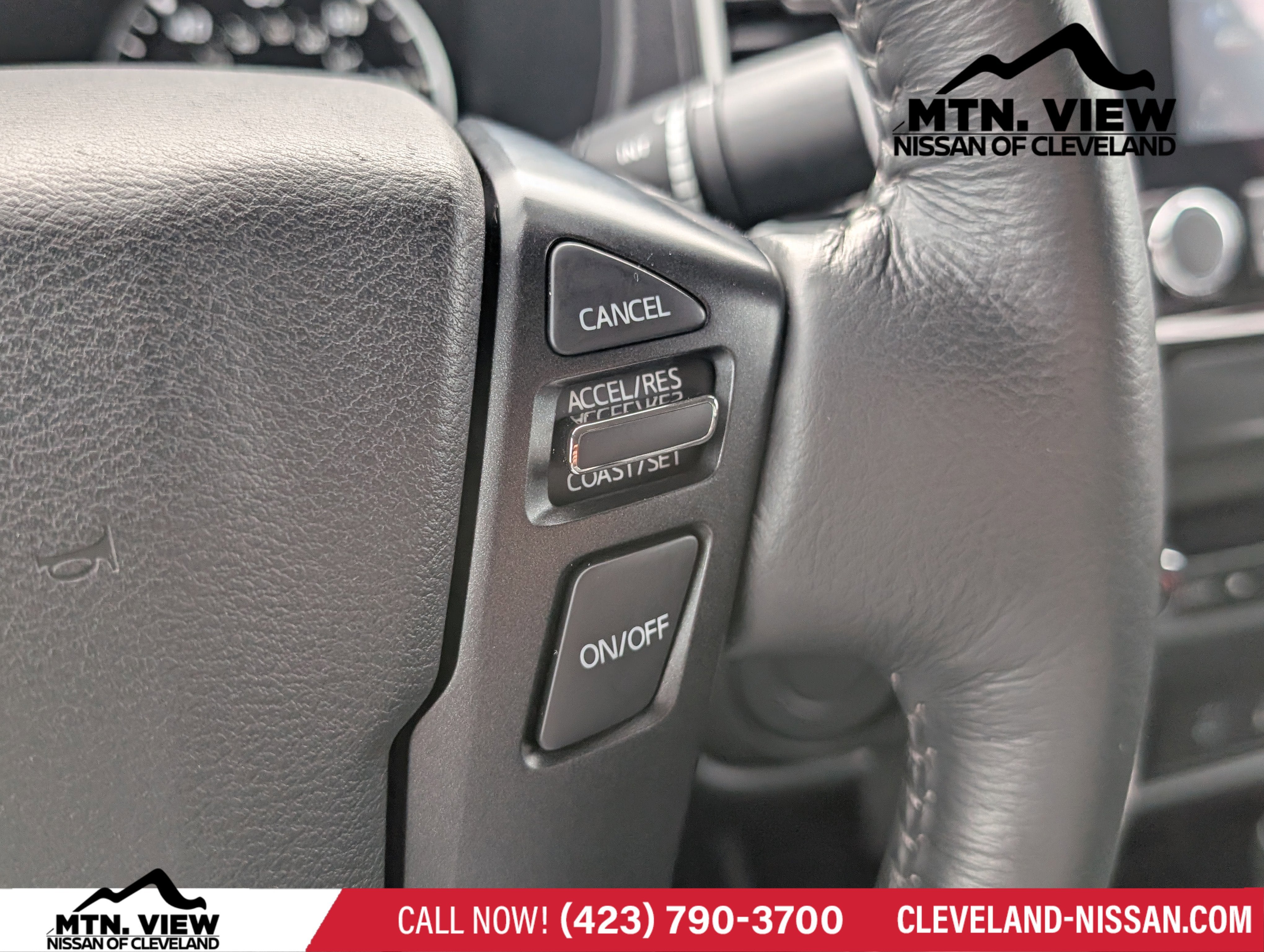 2024 Nissan Frontier SL