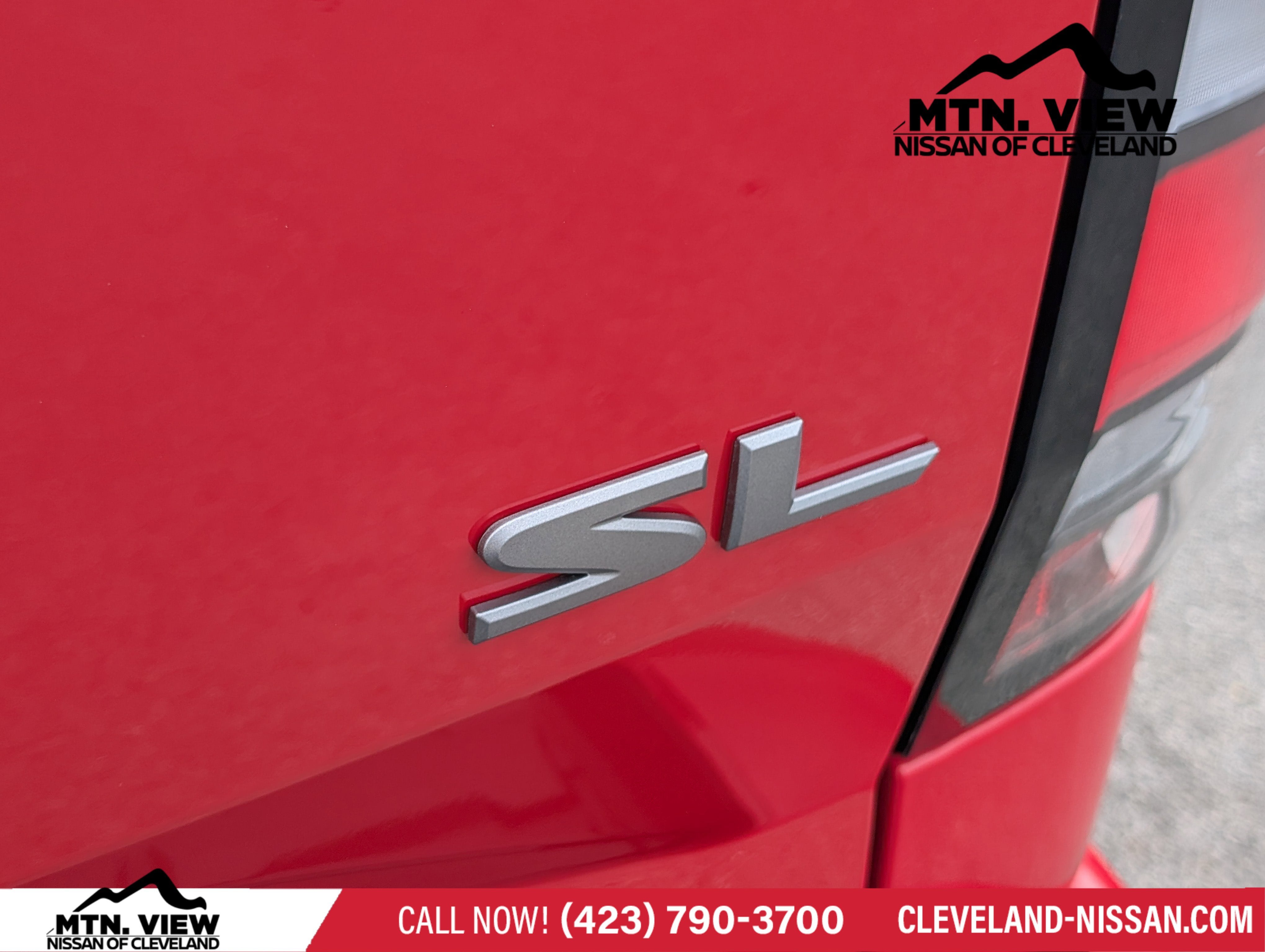 2024 Nissan Frontier SL