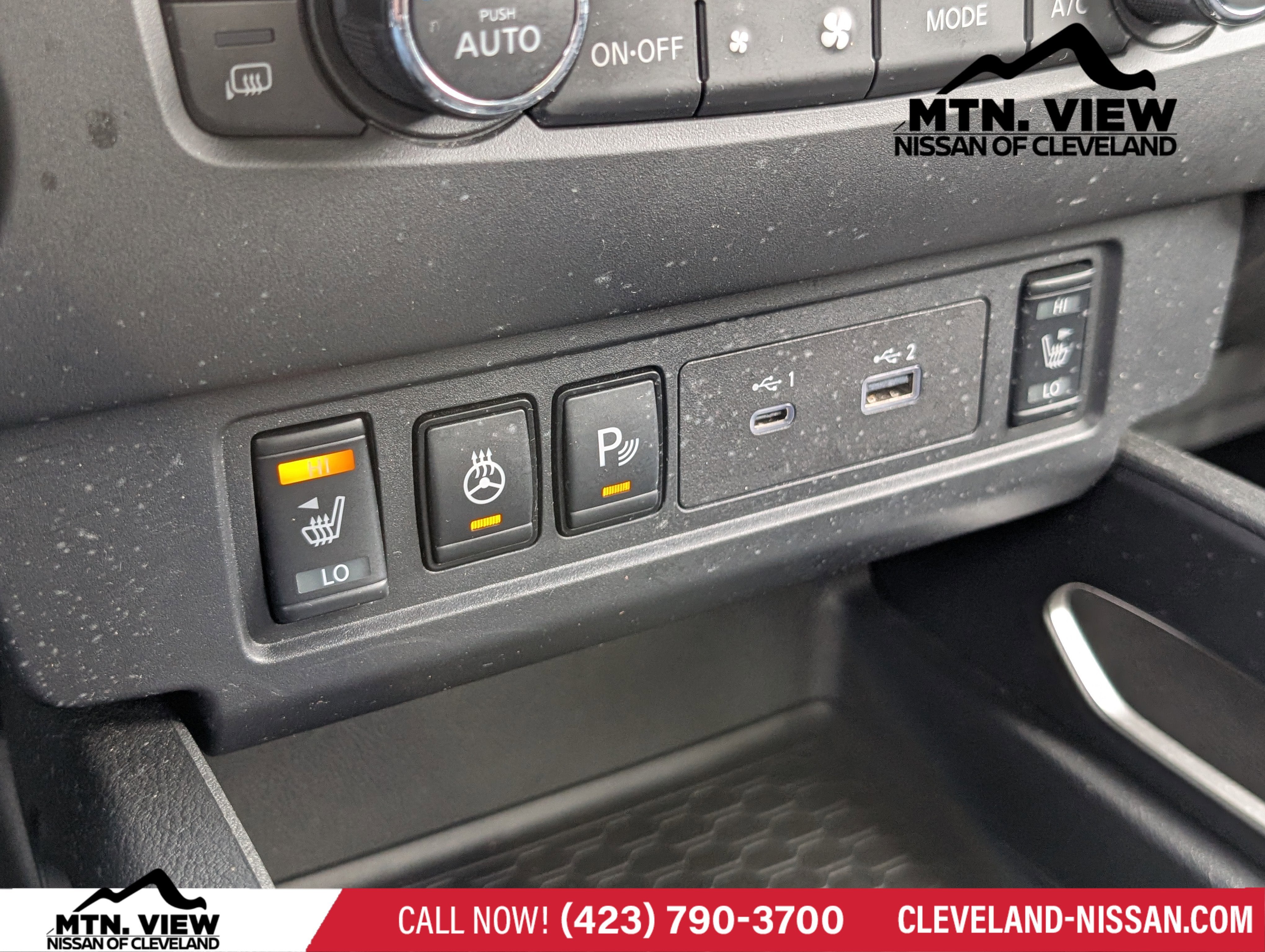 2024 Nissan Frontier SV